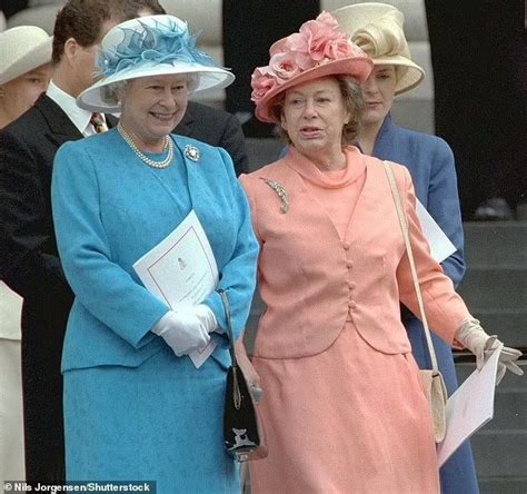 ROBERT HARDMAN: It was the Queen - not Blair - who saved the Monarchy | Princess margaret, Queen ...