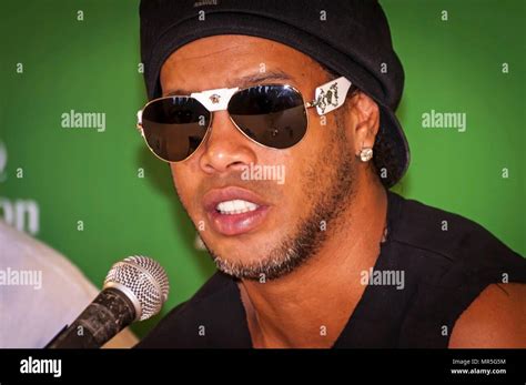 Ronaldo brazilian soccer player hi-res stock photography and images - Alamy