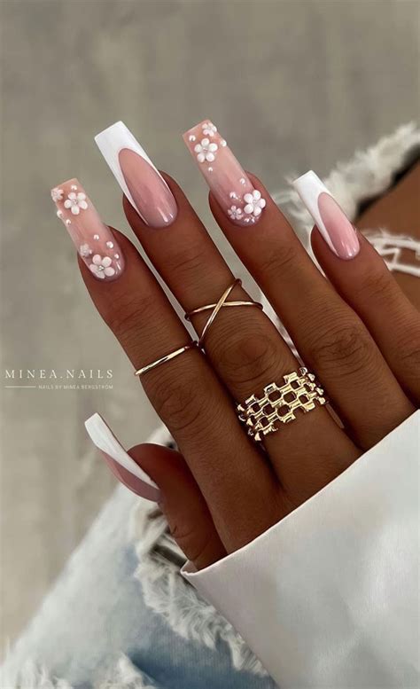 Bloom into Summer with Gorgeous Floral Nail Designs : White 3D Flower ...