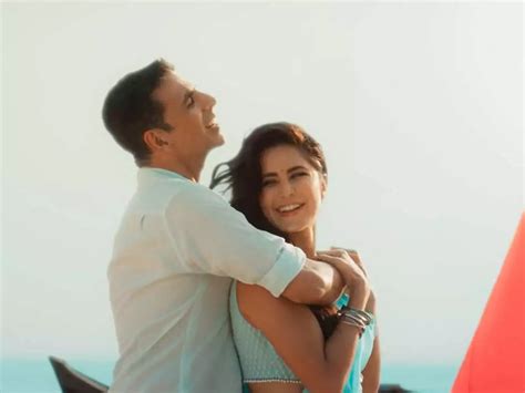 Akshay Kumar romances Katrina Kaif in Sooryavanshi's Mere Yaaraa song ...