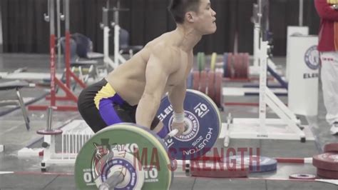 Lu Xiaojun Súper tecnic flash snatch. (Chinese ) weightlifter olímpic shampion - YouTube