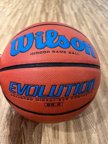 Wilson evolution Basketball | SidelineSwap