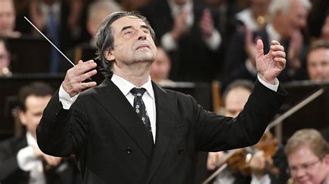 Riccardo Muti chi è | Maestro d'Orchestra | Carriera | Carrà