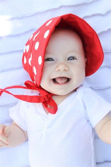 delia creates: Red: Sun Bonnet This tute tells all, from how to make the pattern to how to sew ...