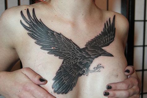 Tatouage corbeau : signification et illustrations (met afbeeldingen)