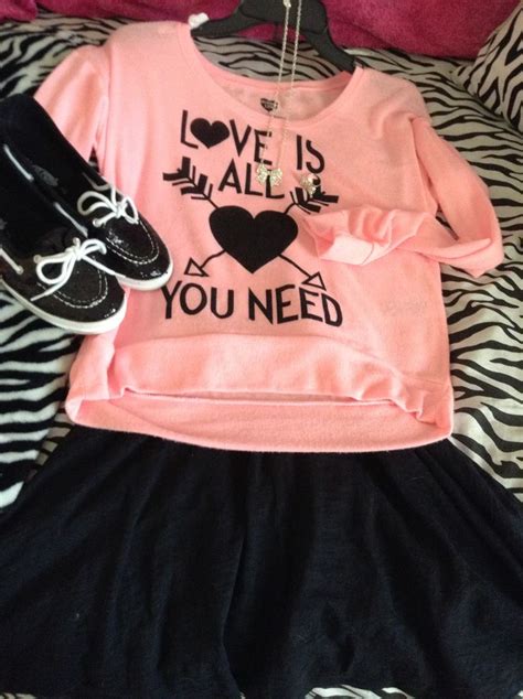 My personal back to school outfit! Perfect for a light breeze on fall day! | Tween outfits, Kids ...