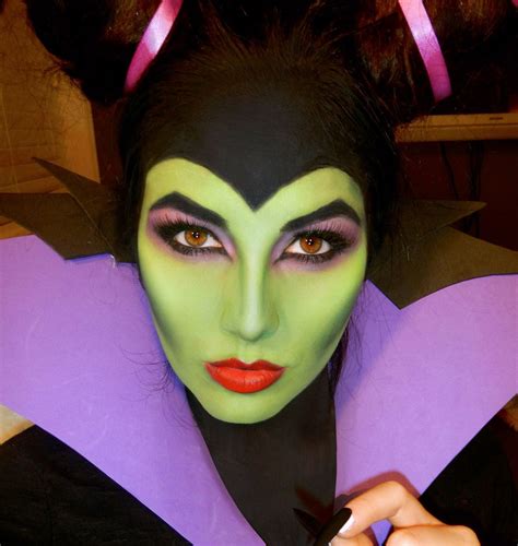 since you guys liked my mermaid makeup so much heres the Maleficent makeup I did! also tutorial ...