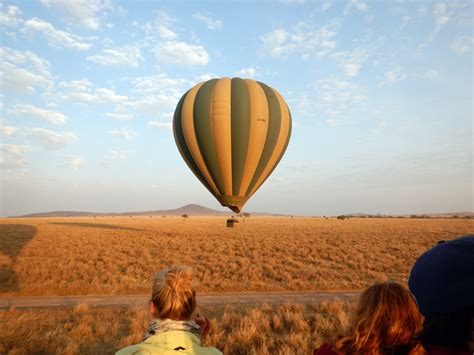 Hot Air Balloon Safari in Serengeti National Park | Tanzania Safaris