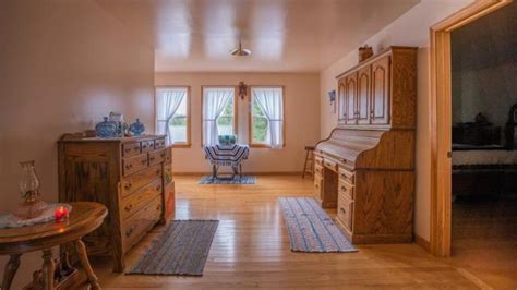 Inside An Amish Home With A Picture-Perfect Interior (21 Photos ...