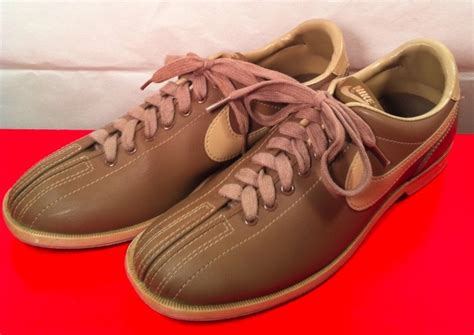 Vintage Men's Nike Bowling Shoes size 10 by cbracevi on Etsy, $34.00 ...