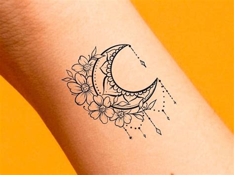 Aggregate 81+ mandala crescent moon tattoo latest - in.cdgdbentre