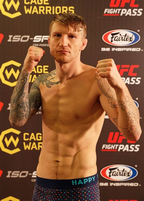 Weigh-in Photos : Mads Burnell at Cage Warriors 99