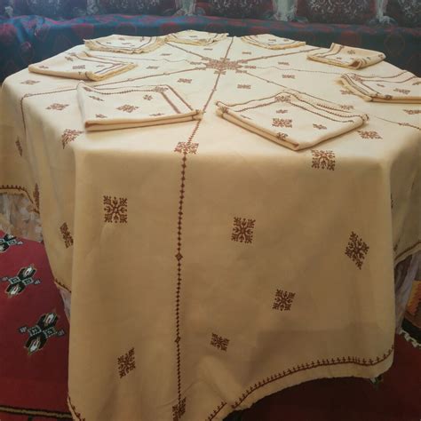 Nappe De Table Ronde Marocaine Brodée a La Main - Etsy