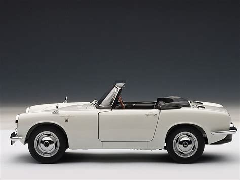 Honda S800 Roadster 1966 - Die-cast model - AutoArt 73278