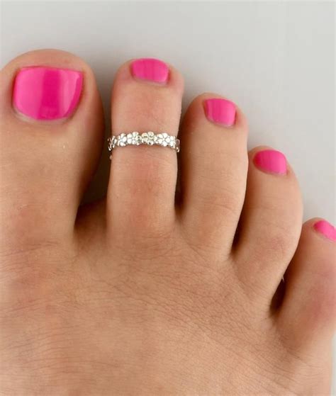 Jewelry Design Earrings, Foot Jewelry, Jewelry Rings, Jewelery, Leg Finger Ring, Toe Rings Boho ...