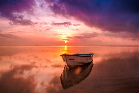 White Row Boat on Body of Water · Free Stock Photo