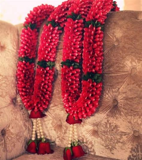 Material: Artificial Satin Cloth, Beads, Flower, Pearls. These garlands ...