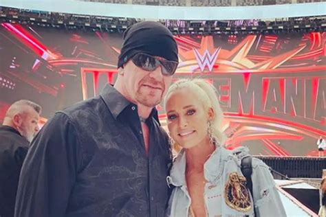 Where does the WWE Legend The Undertaker live?