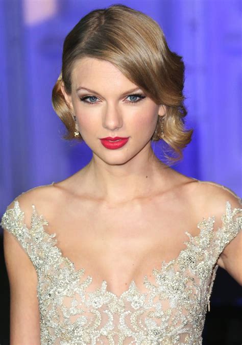 Taylor Swift Picture 782 - Winter Whites Gala Dinner - Arrivals