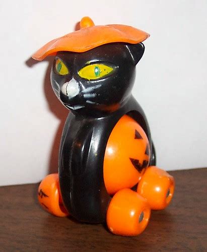 Vintage Hard plastic Halloween Cat with wheels (Side View)… | Flickr