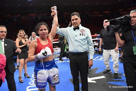 Photos: Marlen Esparza Edges Ibeth Zamora To Capture WBC Title - Boxing News