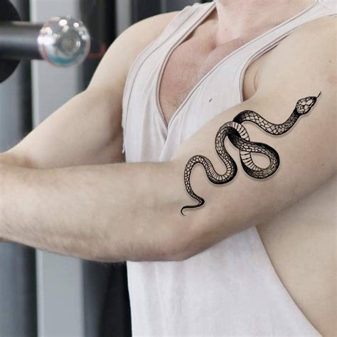 Aggregate 74+ hand snake tattoo super hot - in.coedo.com.vn