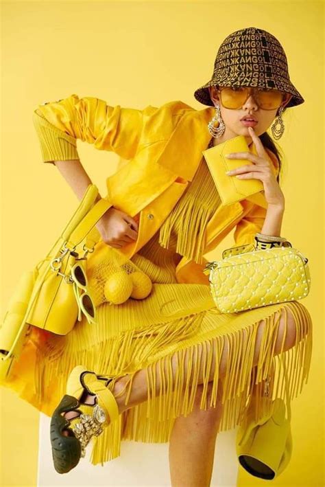 Pin by Gladys Paulino on Amarillo | Yellow fashion, Colorful fashion ...