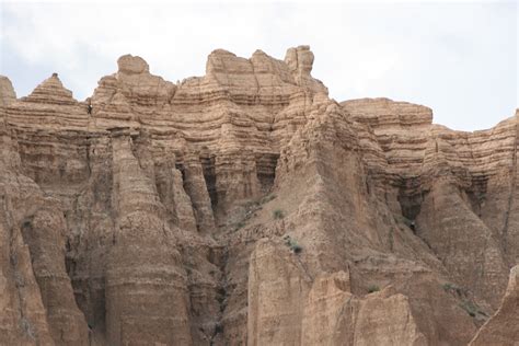 Geologic Formations: How Badlands Buttes Came to Be (U.S. National Park ...