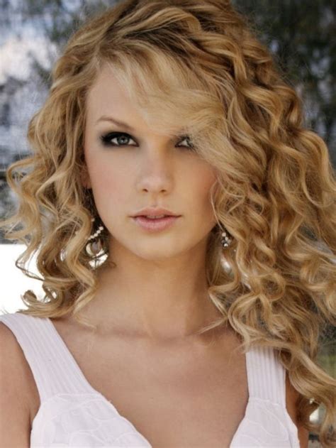 I have tried and tried and TRIED to curl my hair like Taylor swifts, you know where its just a ...