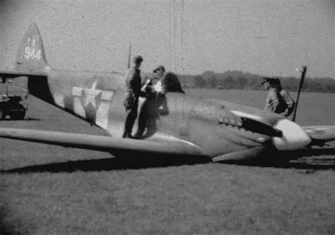 WW II pilot sees footage of his Spitfire crash-landing! - Model Airplane News