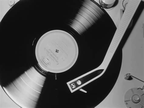 Record player vinyl retro GIF - Find on GIFER