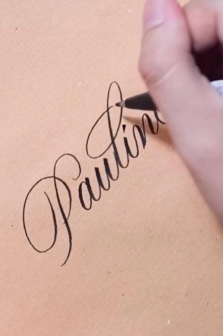 How to write Pauline using Brush Pen in Copperplate Calligraphy [Video] | Hand lettering ...