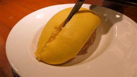 촉촉한 반숙 오므라이스 / egg omelette - korean street food - YouTube