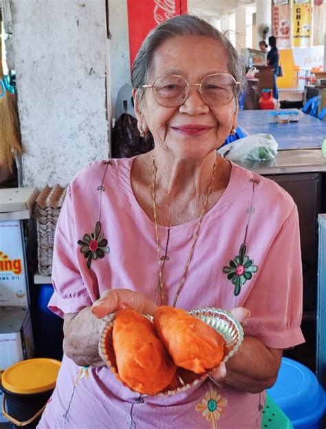 Empanada of Batac, Ilocos Norte (4) - Jon to the World Blog