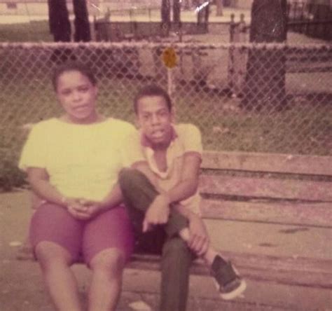 Jay-Z hanging out with a friend in Marcy Projects. | Black music ...