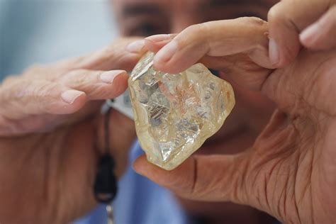 Sierra Leone to auction 709-carat ‘Peace Diamond’ to benefit the poor