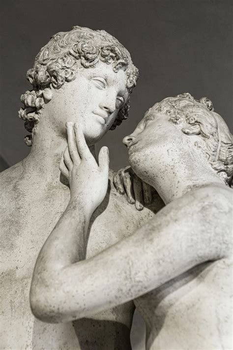 Pin by crngrono on statues/busts | Greek statues, Statue, Classic sculpture