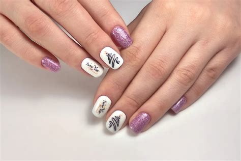 Best Nail Stickers – Footwear News