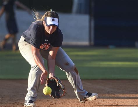 2 injured, ailing Auburn softball infielders expected to be with team to open preseason practice ...