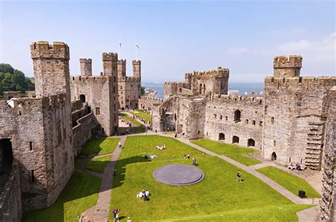 Caernarfon Wales: 6 Reasons to Visit this Fascinating Town • Wander Your Way