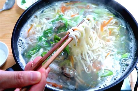 Kalguksu Noodles - Bring Out The Fresh Clams – FutureDish