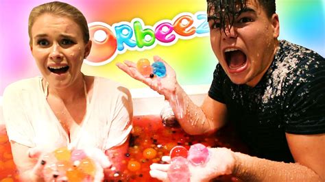 EXTREME ORBEEZ AND JELLY BATH CHALLENGE! W/Boyfriend Chords - Chordify