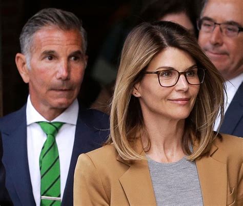 Lori Loughlin, Husband To Plead Guilty In USC Admissions Scandal | Boston, MA Patch