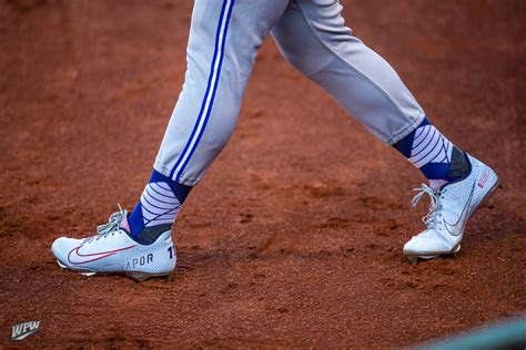 What Pros Wear: Bo Bichette's Stance Diamond Pro OTC Socks - What Pros Wear