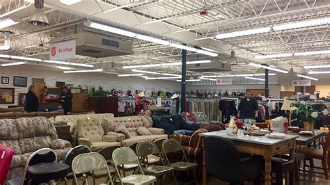 Busy time of year at the Salvation Army Thrift Store | WLUK