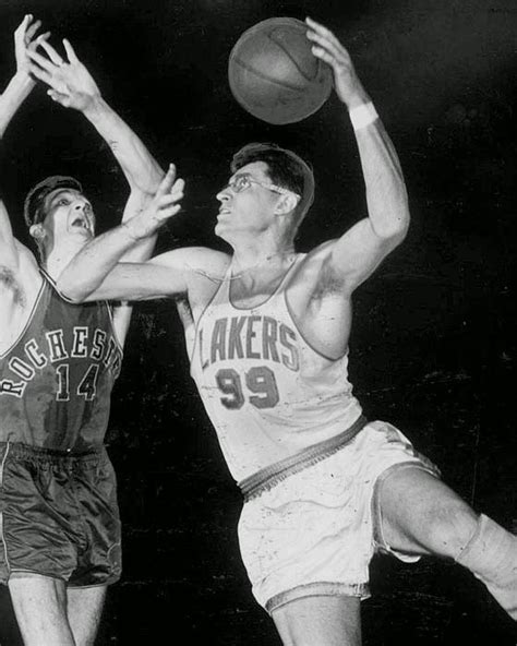 George Mikan el primer gigante de la NBA | Solo Triples - Web de ...