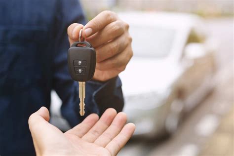 El motivo por el que deberías envolver tu llave del coche en papel de aluminio