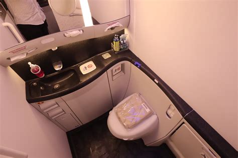 Review: Korean Air 747 First Class New York to Seoul | Prince of Travel