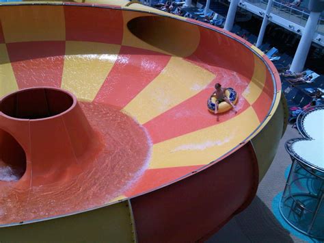 Norwegian-Epic-Yellow-Waterslide - Wansbrough's Cruise Blog