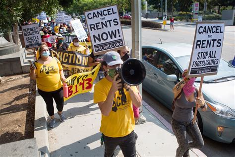 Protesters block entrances to LA courthouse, demand eviction response ...